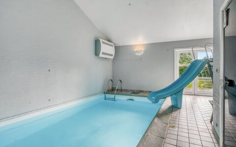Karstina - 1Km from the Sea: Schwimmbad, Verbundwerkstoff, Resort, Freizeit, Hotel, Design, Freizeitzentrum, Eco Hotel, Daylighting, Armatur