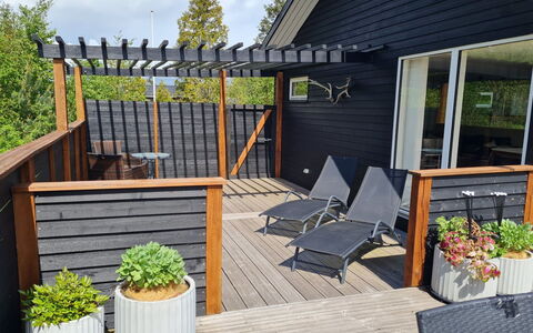 Matz - 350M from the Sea: Möbel, Interior Design, Flooring, Holz, Fussboden, Decke, Holzboden, Stuhl, Tabelle, Beleuchtung