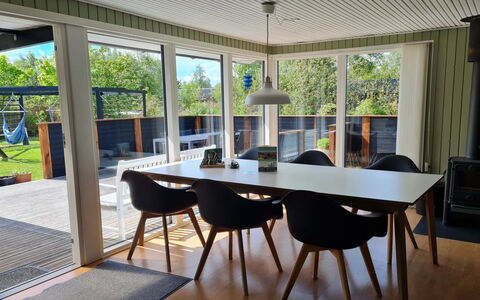 Matz - 350M from the Sea: Möbel, Flooring, Interior Design, Fussboden, Holz, Holzboden, Küche & Esszimmer Tisch, Stuhl, Tabelle, Esszimmer