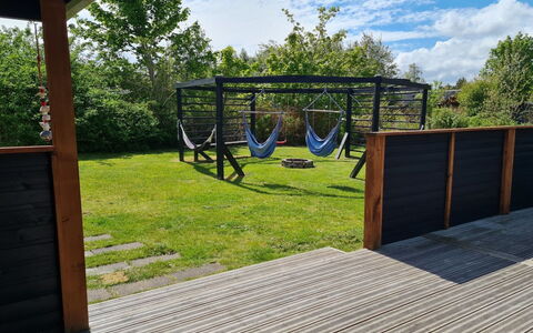 Matz - 350M from the Sea: Holz, Hartholz, Schatten, Holzbeize, Planke, Deck, Garten, Holzboden, Hinterhof, Garten