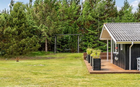Rosmarie - 600M from the Sea