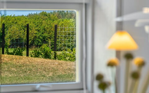 Rebecca - 1.5Km from the Sea: Dach, Haus, Zuhause, Hütte, Abstellgleis, Estate, Auffahrt, Gartenbauten, Garten, Schuppen
