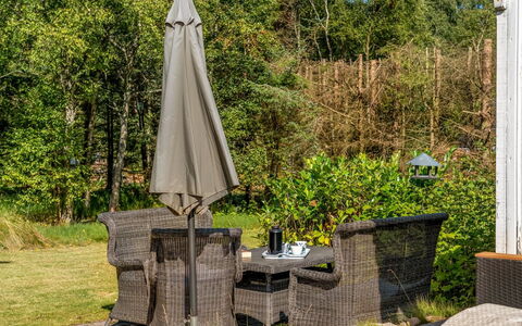 Ane - 1.7Km from the Sea: Gartenmöbel, Möbel, Stuhl, Garten, Tisch Im Freien, Hinterhof, Schatten, Wicker, Landscaping, Terrasse