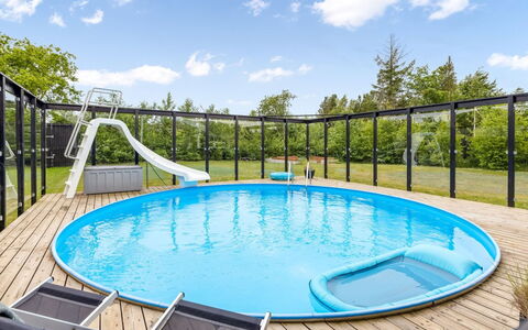 Herta - 700M from the Sea: Holz, Zuhause, Veranda, Deck, Hartholz, Dach, Holzbeize, Holzboden, Eco Hotel