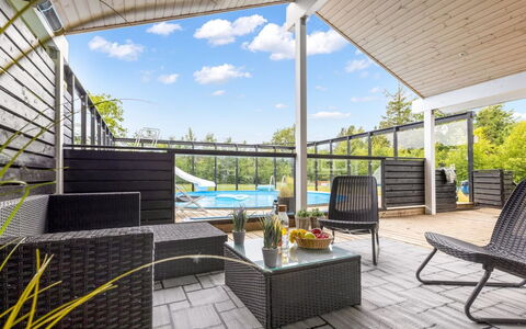 Herta - 700M from the Sea: Holz, Zuhause, Veranda, Deck, Hartholz, Dach, Holzbeize, Holzboden, Eco Hotel