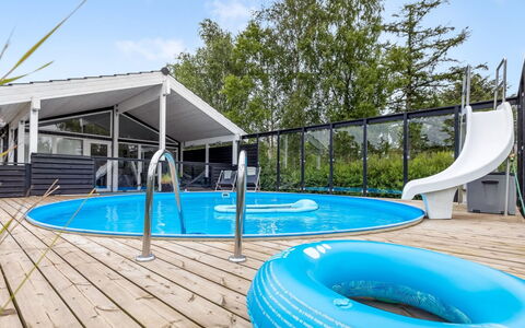 Herta - 700M from the Sea: Holz, Zuhause, Veranda, Deck, Hartholz, Dach, Holzbeize, Holzboden, Eco Hotel