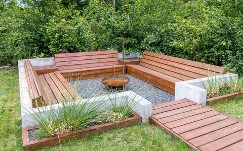 Herta - 700M from the Sea: Holz, Zuhause, Veranda, Deck, Hartholz, Dach, Holzbeize, Holzboden, Eco Hotel