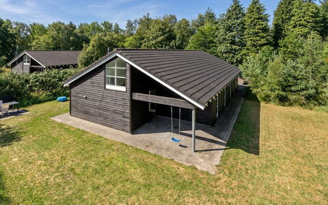 Ralda - 590M from the Sea: Die Architektur, Dach, Zuhause, Verbundwerkstoff, Daylighting, Abstellgleis, Auffahrt