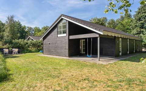 Ralda - 590M from the Sea: Die Architektur, Dach, Zuhause, Verbundwerkstoff, Daylighting, Abstellgleis, Auffahrt