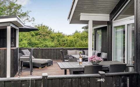 Dorithea - 3.5Km from the Sea: Holz, Veranda, Die Architektur, Zuhause, Tür, Deck, Abstellgleis, Hartholz, Schatten, Balkon