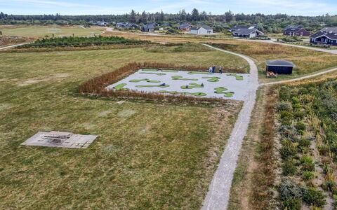 Dorithea - 3.5Km from the Sea: Landschaft, Vogelperspektive, Einfach, Grundstueck, Luftaufnahmen, Feld, Bauernhof, Plantage, Landwirtschaft
