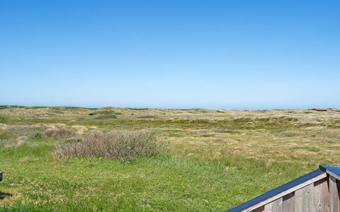 Viona - 350M from the Sea: Himmel, Blau, Gras, Grün, Wiese, Natürlichen Umgebung, Ökoregion, Vegetation, Horizont, Einfach