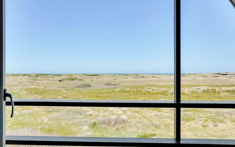 Viona - 350M from the Sea: Blau, Sonnenlicht, Meer, Ozean, Küste, Glas, Steppe, Daylighting, Prärie