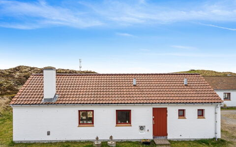 Viena - 400M from the Sea: Dachdecken, Hütte, Haus, Dach, Zuhause, Bauernhaus, Hütte, Estate, Dorf