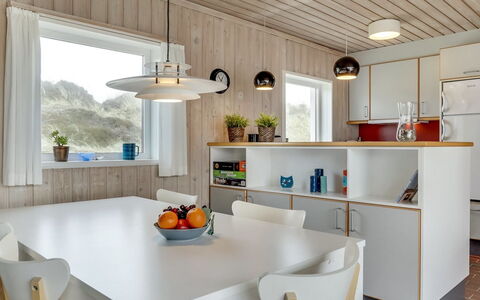 Emiljan - 400M from the Sea: Interior Design, Light Fixture, Flooring, Holz, Möbel, Decke, Fussboden, Küche, Beleuchtung, Countertop
