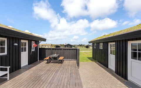 Driss - 500M from the Sea: Decke, Flooring, Interior Design, Fussboden, Verbundwerkstoff, Möbel, Resort, Hotel, Design, Daylighting