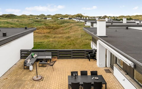 Tarvo - 400M from the Sea: Schwimmbad, Gartenmöbel, Möbel, Resort, Flagstone, Eco Hotel, Schatten, Stuhl, Freizeit, Estate