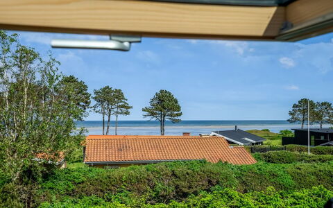 Stamen - 200M from the Sea: Schwimmbad, Gartenmöbel, Möbel, Resort, Flagstone, Eco Hotel, Schatten, Stuhl, Freizeit, Estate