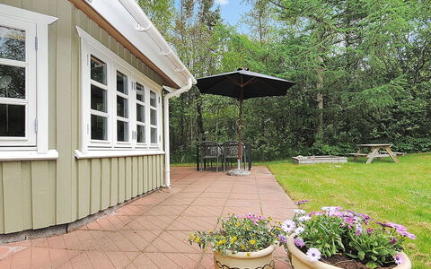 Gesina - 600M to the Fjord: Dach, Haus, Grundstueck, Zuhause, Hütte, Estate, Gartenbauten, Schatten, Blockhaus, Landscaping