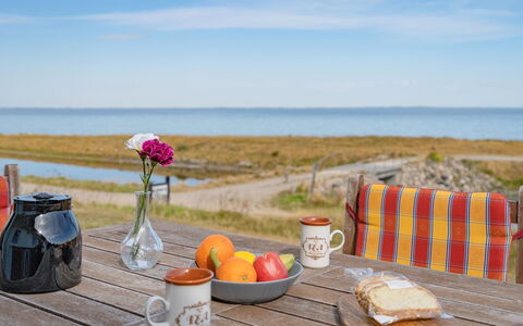 Yorrick - 50M to the Fjord: Geschirr, Möbel, Tabelle, Drinkware, Servierware, Gartenmöbel, Meer, Tisch Im Freien, Küste, Strand
