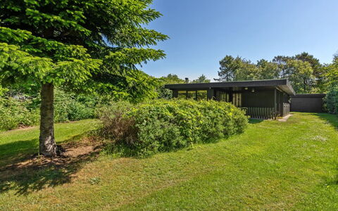 Ludde - 500M to the Fjord: Dach, Haus, Grundstueck, Zuhause, Hütte, Estate, Gartenbauten, Schatten, Blockhaus, Landscaping