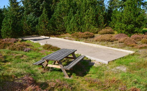 Roulf - 1.1Km from the Sea: Zuhause, Wohngebiet, Haus, Hütte, Dach, Grundstueck, Abstellgleis, Garten, Estate, Rasen