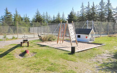 Gunnie - 1.1Km from the Sea