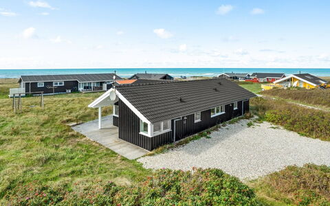 Esma - 150M from the Sea: Hütte, Hütte
