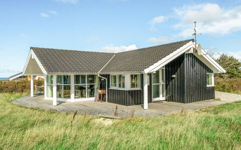 Esma - 150M from the Sea: Dach, Haus, Zuhause, Die Architektur, Hütte, Tür, Ländliches Gebiet, Grundstueck, Estate, Abstellgleis