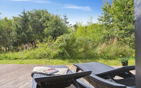 Herdie - 900M from the Sea: Möbel, Interior Design, Flooring, Holz, Fussboden, Decke, Holzboden, Stuhl, Tabelle, Beleuchtung