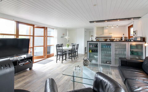 Grubbe - 600M from the Sea: Flooring, Fussboden, Decke, Interior Design, Countertop, Küche, Cabinetry, Zimmer, Major Appliance, Light Fixture