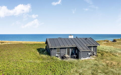 Antonie - 95M from the Sea: Blau, Strauch, Hütte, Ground, Garten, Estate, Schatten, Landscaping, Bauernhaus, Eco Hotel