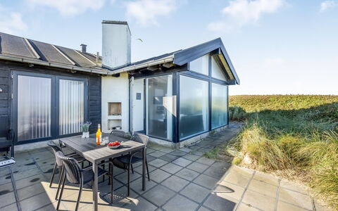 Antonie - 95M from the Sea: Blau, Strauch, Hütte, Ground, Garten, Estate, Schatten, Landscaping, Bauernhaus, Eco Hotel