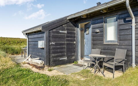Antonie - 95M from the Sea: Blau, Strauch, Hütte, Ground, Garten, Estate, Schatten, Landscaping, Bauernhaus, Eco Hotel