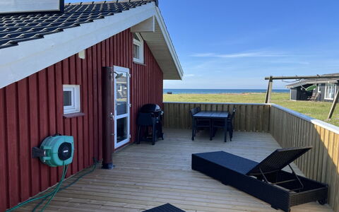 Asta - 85M from the Sea: Möbel, Interior Design, Flooring, Holz, Fussboden, Decke, Holzboden, Stuhl, Tabelle, Beleuchtung
