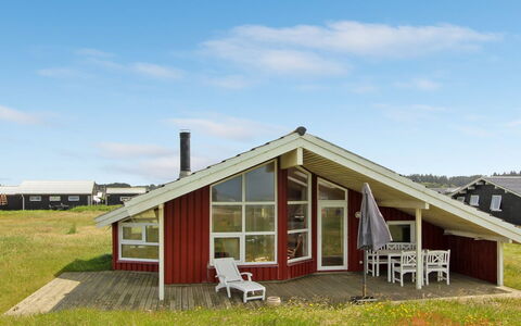 Asta - 85M from the Sea: Möbel, Interior Design, Flooring, Holz, Fussboden, Decke, Holzboden, Stuhl, Tabelle, Beleuchtung