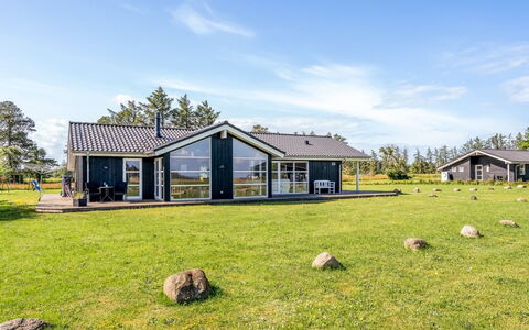 Engelina - 1.3Km from the Sea: Dach, Hütte, Zuhause, Schatten, Abstellgleis, Bauernhaus, Veranda, Outdoor Struktur, Gartenbauten