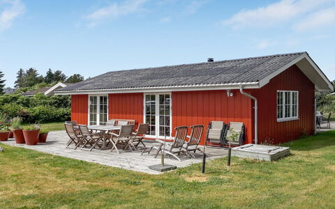 Ava - 1Km from the Sea: Holz, Zuhause, Veranda, Deck, Hartholz, Dach, Holzbeize, Holzboden, Eco Hotel