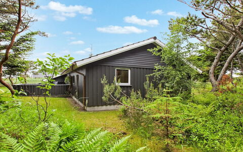 Andersen - 827M from the Sea: Möbel, Interior Design, Flooring, Holz, Fussboden, Decke, Holzboden, Stuhl, Tabelle, Beleuchtung