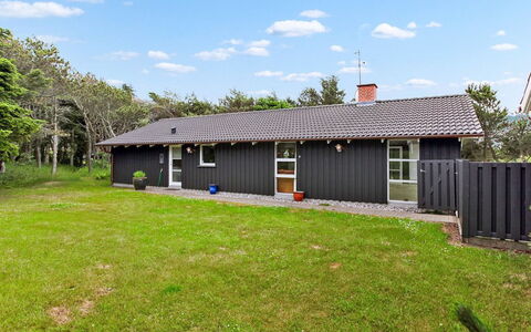 Andersen - 827M from the Sea: Möbel, Interior Design, Flooring, Holz, Fussboden, Decke, Holzboden, Stuhl, Tabelle, Beleuchtung