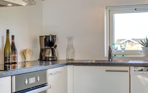 Aria - 1.2Km from the Sea: Countertop, Küche, Interior Design, Flooring, Küchengerät, Haushaltsgerät, Armatur, Cabinetry, Major Appliance, Zuhause