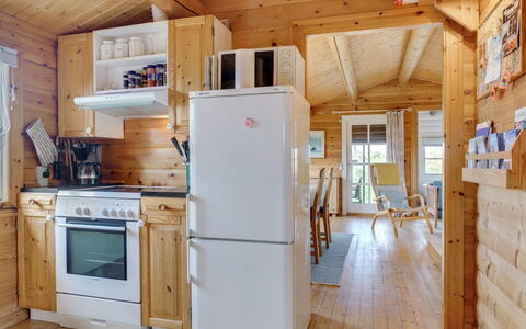 Thrym - 900M from the Sea: Holz, Küche, Major Appliance, Küchengerät, Zuhause, Decke, Hartholz, Hütte, Holzbeize, Zimmer