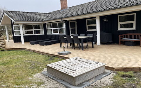 Carlina - 1.3Km from the Sea: Die Architektur, Dach, Zuhause, Verbundwerkstoff, Daylighting, Abstellgleis, Auffahrt