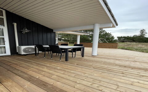 Carlina - 1.3Km from the Sea: Die Architektur, Dach, Zuhause, Verbundwerkstoff, Daylighting, Abstellgleis, Auffahrt