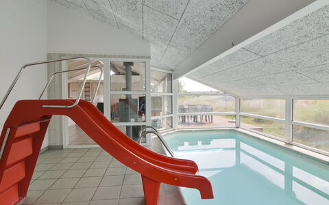 Ilmo - 950M from the Sea: Decke, Daylighting, Design, Rutsche, Schwimmbad, Resort, Dachboden, Treppe
