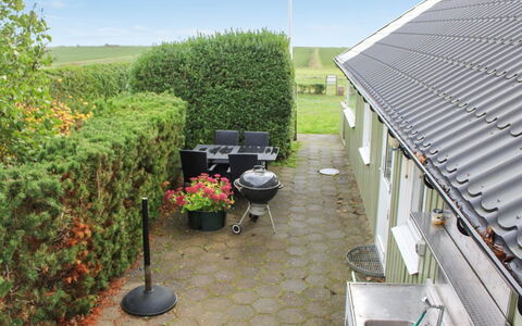 Lilibeth - 300M from the Sea: Schwimmbad, Gartenmöbel, Möbel, Resort, Flagstone, Eco Hotel, Schatten, Stuhl, Freizeit, Estate