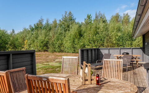 Jurgis - 300M from the Sea: Holz, Möbel, Grundstueck, Gartenmöbel, Tisch Im Freien, Hartholz, Stuhl, Hinterhof, Hütte, Garten