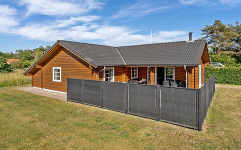 Brigitta - 1.5Km from the Sea: Dachdecken, Hütte, Haus, Dach, Zuhause, Bauernhaus, Hütte, Estate, Dorf