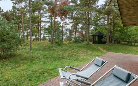 Asmod - 300M from the Sea: Holz, Grundstueck, Gartenmöbel, Möbel, Garten, Stuhl, Hartholz, Schatten, Hinterhof, Deck
