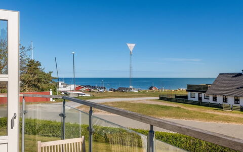 Tara - 300M from the Sea: Dachdecken, Hütte, Haus, Dach, Zuhause, Bauernhaus, Hütte, Estate, Dorf